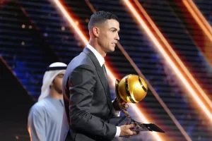 Ronaldo aims for a thousand goals before retiring.