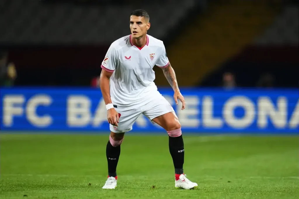 “Erik Lamela reveals secrets of playing with Mourinho at Tottenham.”