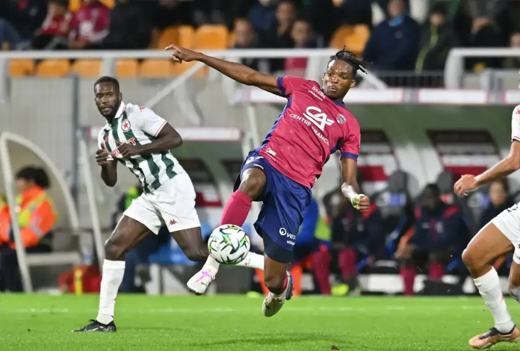 “Chelsea is preparing a major investment for a priority defender after a change of plans.”
