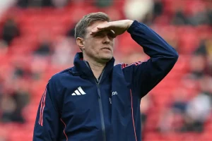 Darren Fletcher assume comando do Manchester United após despedimento de Rúben Amorim