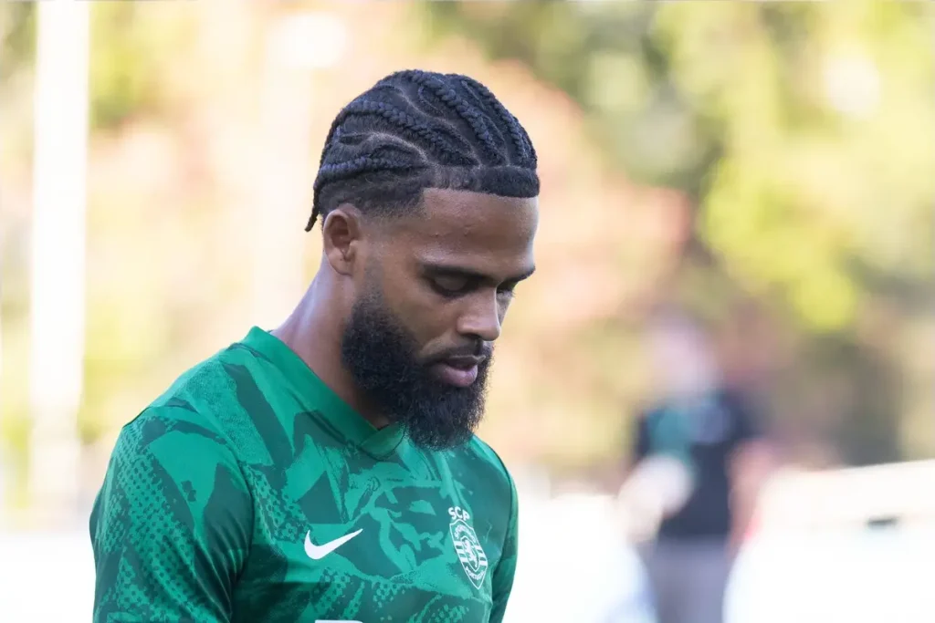 St. Juste abandona o Sporting e volta aos países baixos em transferência surpresa