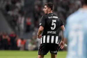 Braga intensifica negociações para assegurar Tiknaz do Besiktas