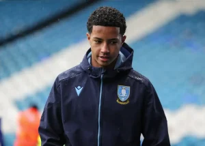 Manchester United presents official proposal for Sheffield Wednesday prodigy.