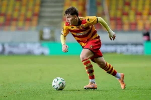 FC Porto acelera negociações por Oskar Pietuszewski em mercado agitado