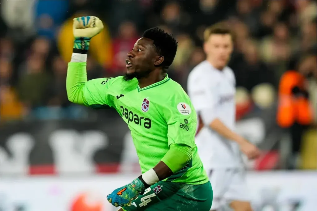 Onana determinado a recuperar lugar na equipa do Manchester United na próxima época