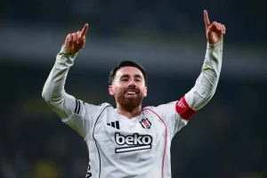 Kokçu revela a dor dos «anos solitários» no Benfica