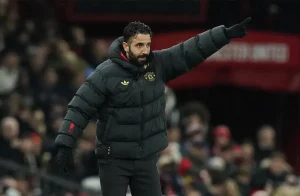 “Manchester United parts ways with coach Ruben Amorim in shocking decision.”