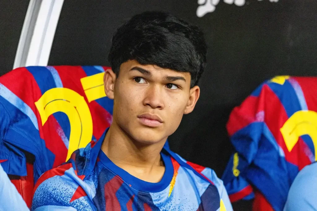 Laporta criticizes Dro Fernández’s agent amid unpleasant situation at Barcelona.