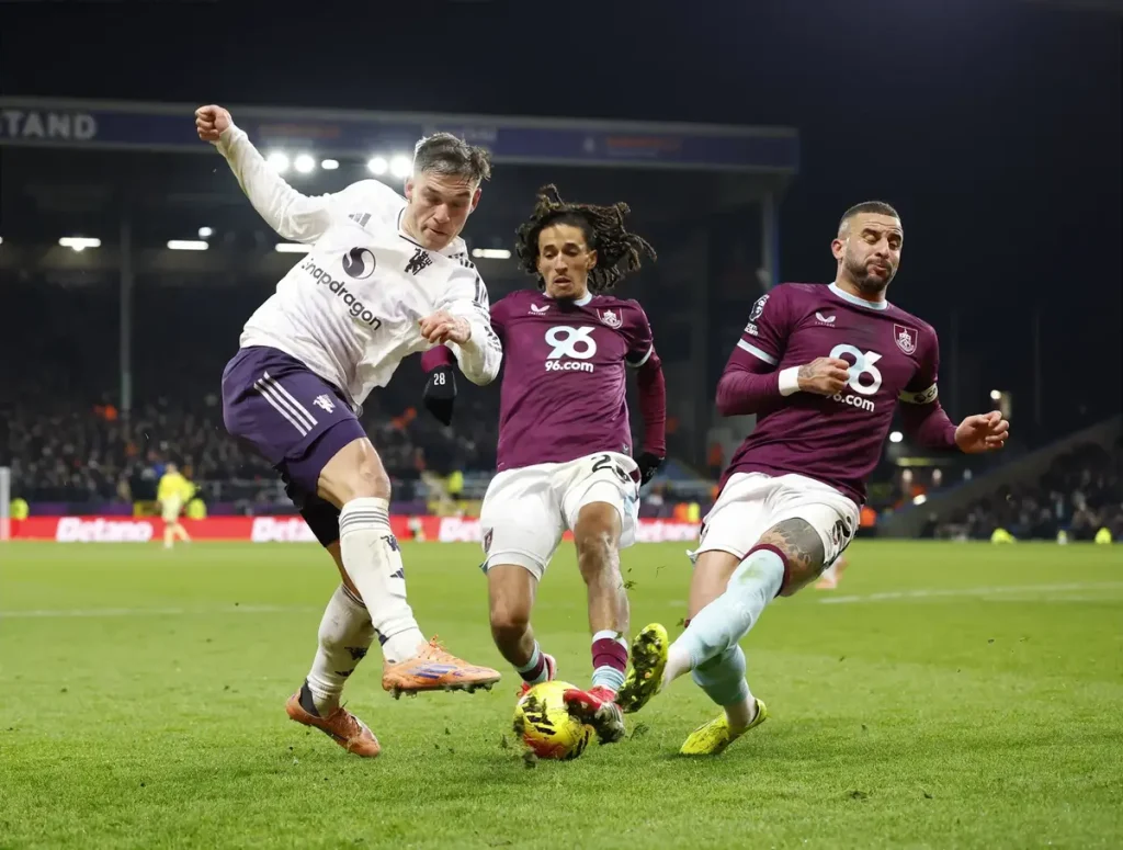 Manchester United: Unwanted player attracts attention from historic club.