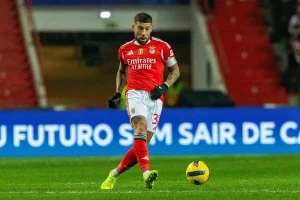 “Mourinho outlines strategies for Benfica’s defense without Otamendi.”