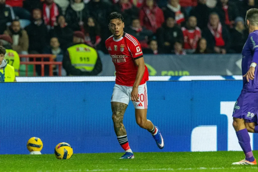 Benfica em queda: Da exibição miserável às críticas a Ríos