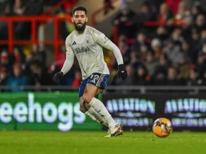 A batalha de transferências: Aston Villa e Manchester United em duelo