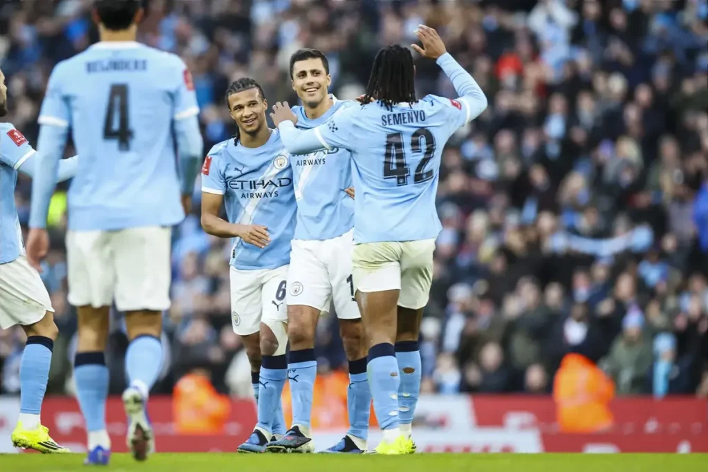 Newcastle e Man City enfrentam Chelsea e Arsenal nas meias-finais da Carabao Cup