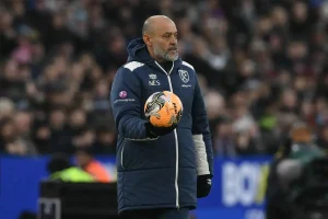 Nuno celebra vitória do West Ham na taça de inglaterra e encanta adeptos