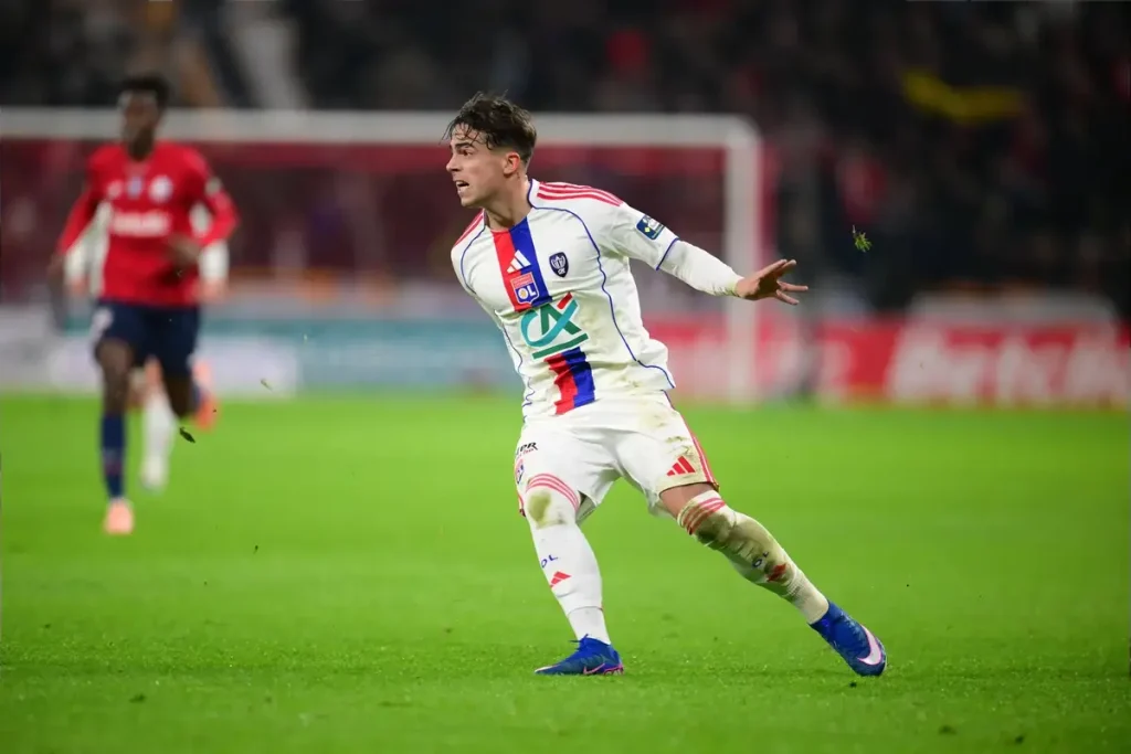 “Left Sporting for €2 million and is shining at Lyon with a great future.”