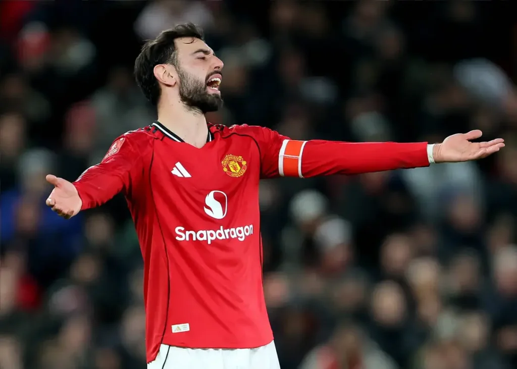 Transferências em destaque: Man Utd pode perder Fernandes, Spurs perto de defesa
