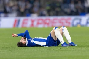 Martim Fernandes supera lesão e brilha em campo pelo FC Porto