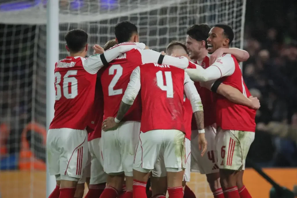 Arsenal vence Chelsea em duelo emocionante da primeira mão da EFL Cup