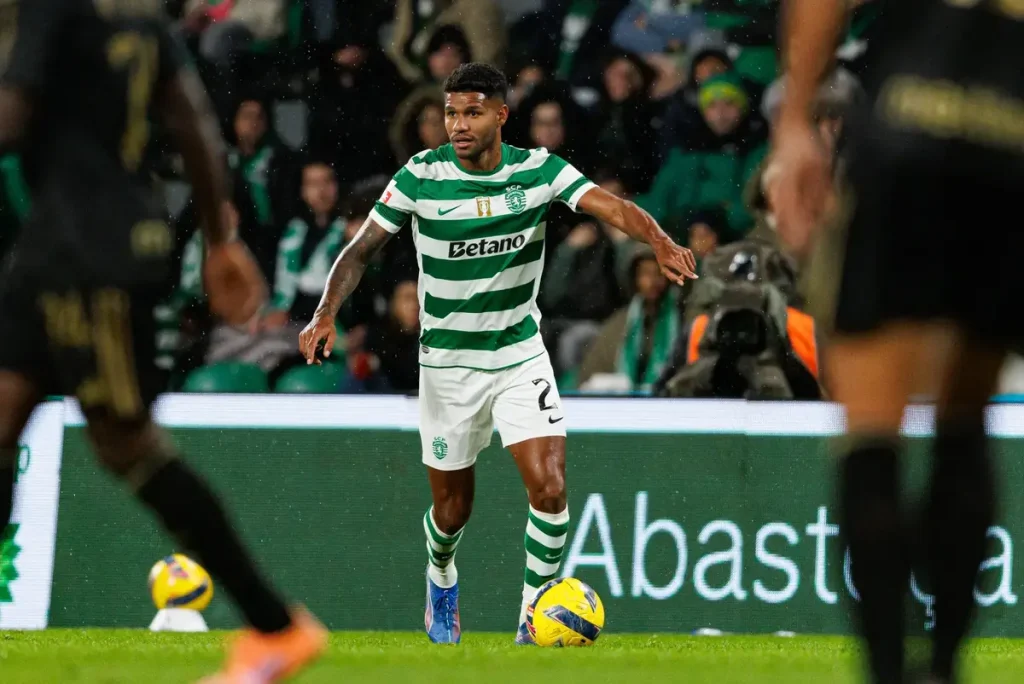 Matheus Reis brilha e escreve história no Sporting com recorde impressionante