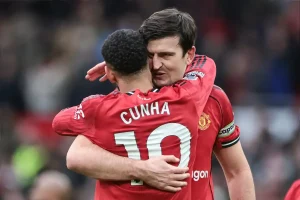 Harry Maguire surpreende com declaração sobre Jonny Evans no Manchester United