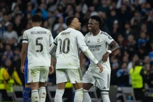Mbappé e Vinícius impulsionam recuperação do Real Madrid com goleada ao Mónaco