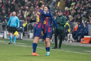 Fermin brilha com dois golos na vitória épica do Barcelona sobre o Slavia