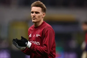 Odegaard criticizes Arsenal’s quality after defeat against Manchester United.
