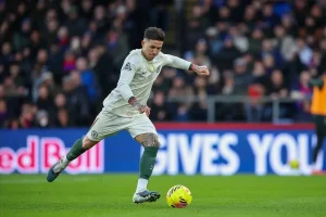“Chelsea shines in convincing victory and Liam Rosenior surprises fans.”