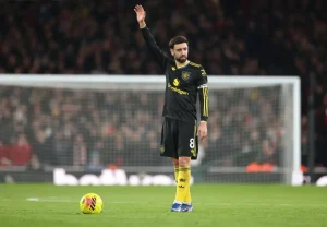 Bruno Fernandes makes a crucial decision about his future at Manchester United.