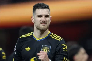 Jogador do Manchester United é prioridade para o Real Madrid e deixa Gary Neville furioso