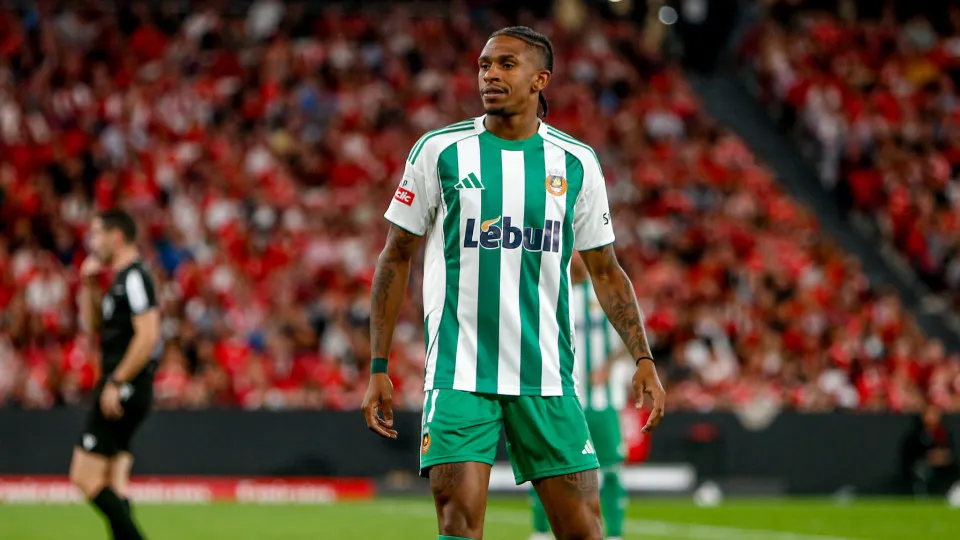 André Luiz pronto para brilhar no Benfica, garante treinador mental
