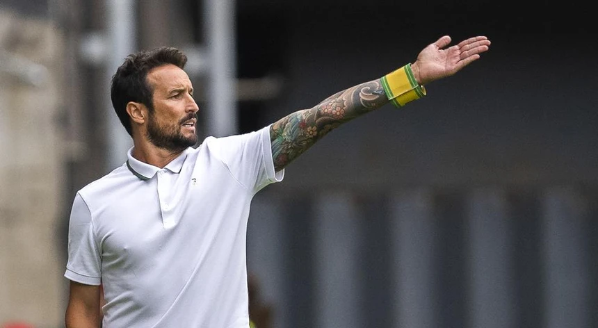 César Peixoto sonha com Charles como o novo guarda-redes da equipa
