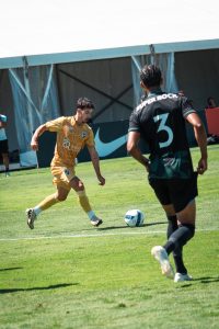 André Candeias surpreende e renova com o Farense em vez de ir para o estrangeiro