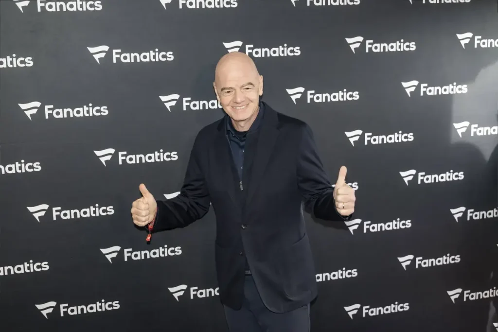 Infantino: Uma década de expansão, reformas e controvérsias na Fifa