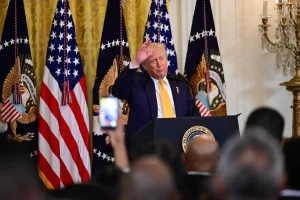 Aliados europeus recusam convite para primeira reunião do conselho de paz de Trump