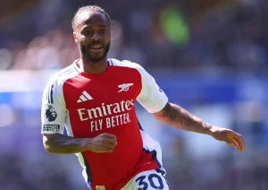 Sterling compares Feyenoord fans to the support of Liverpool fans.