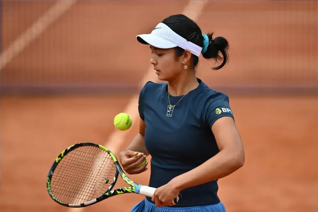 “Eala crushes Paolini in Dubai while Coco Gauff shines again.”