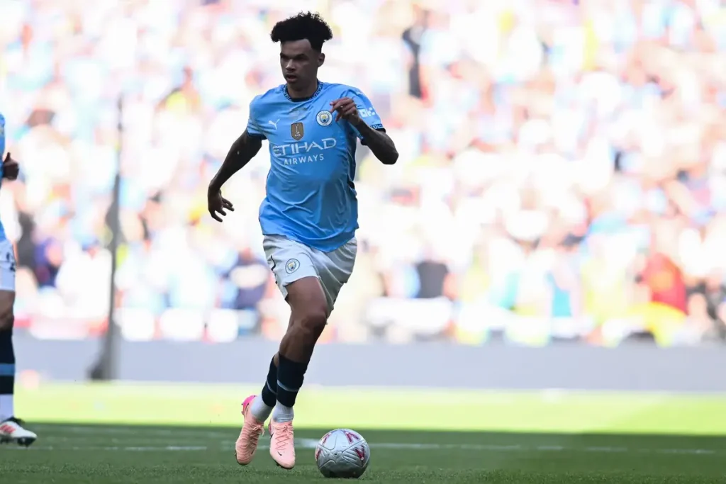 O’Reilly brilha em vitória do Manchester City sobre o Newcastle na luta pelo título