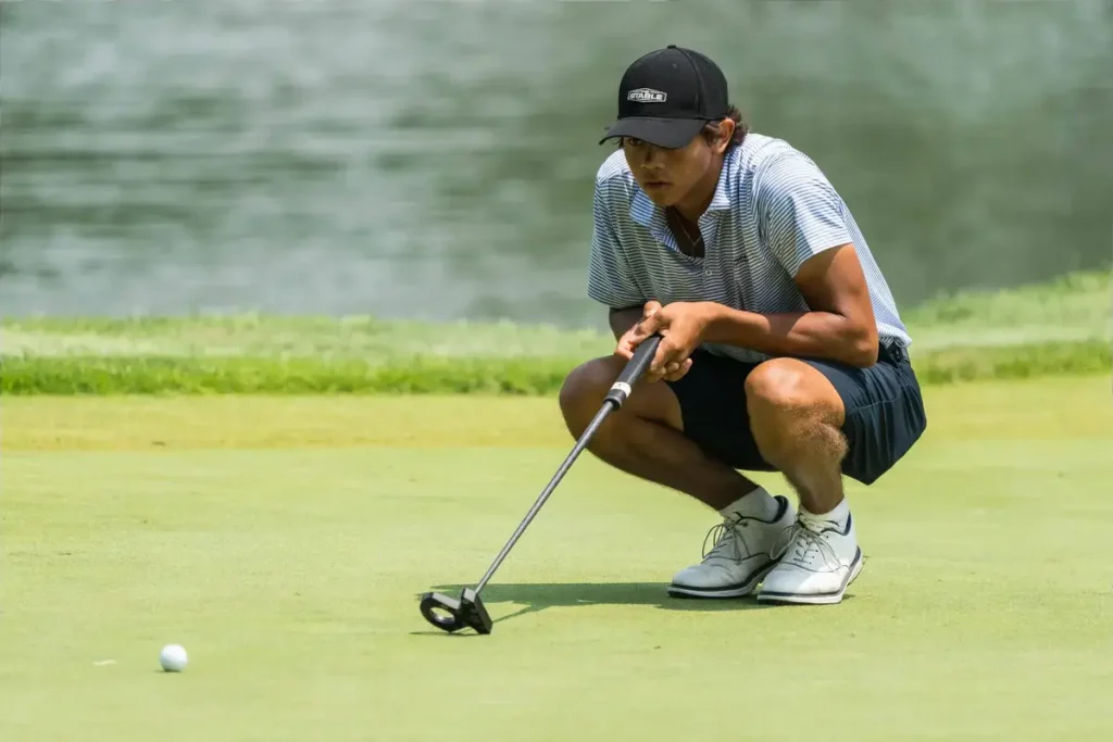 Charlie Woods enfrenta novo desafio com rival a qualificar-se para o PGA Tour