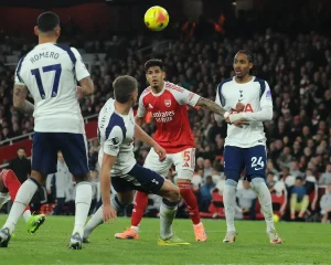 Fim de semana explosivo: Tottenham e Arsenal em duelo decisivo