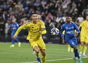 Cristiano Ronaldo regressa aos treinos, mas crise no Al Nassr continua