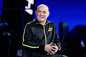 Agassi elogia Alcaraz e Sinner por elevarem o nível do ténis