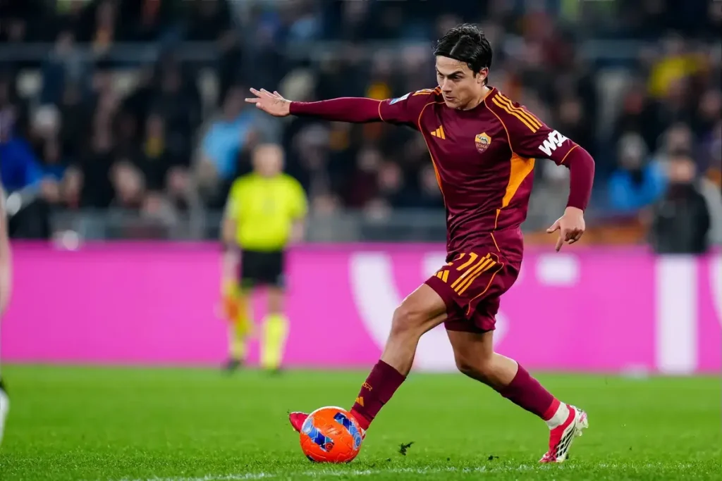 Dybala luta para regressar a tempo do duelo com a Juventus