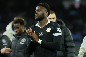 Futuro incerto para estrela do Chelsea com três clubes em disputa pelo jogador