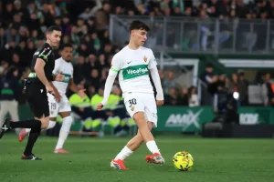 Chelsea de olho em jovem talento comparado a Pedri que está em alta