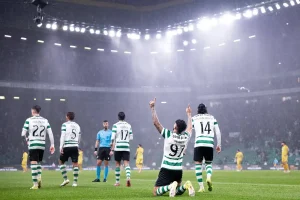 Sporting quase contrata novo central, mas negócio dura apenas horas