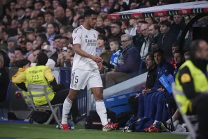 Rodrygo e Jude Bellingham fora do jogo contra o Benfica: O que se passa?