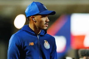 William Gomes expulso e perde duelo crucial entre FC Porto e Sporting