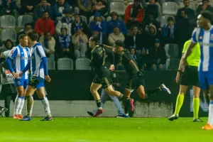 Casa Pia surpreende e desmantela defesa do FC Porto em grande espetáculo