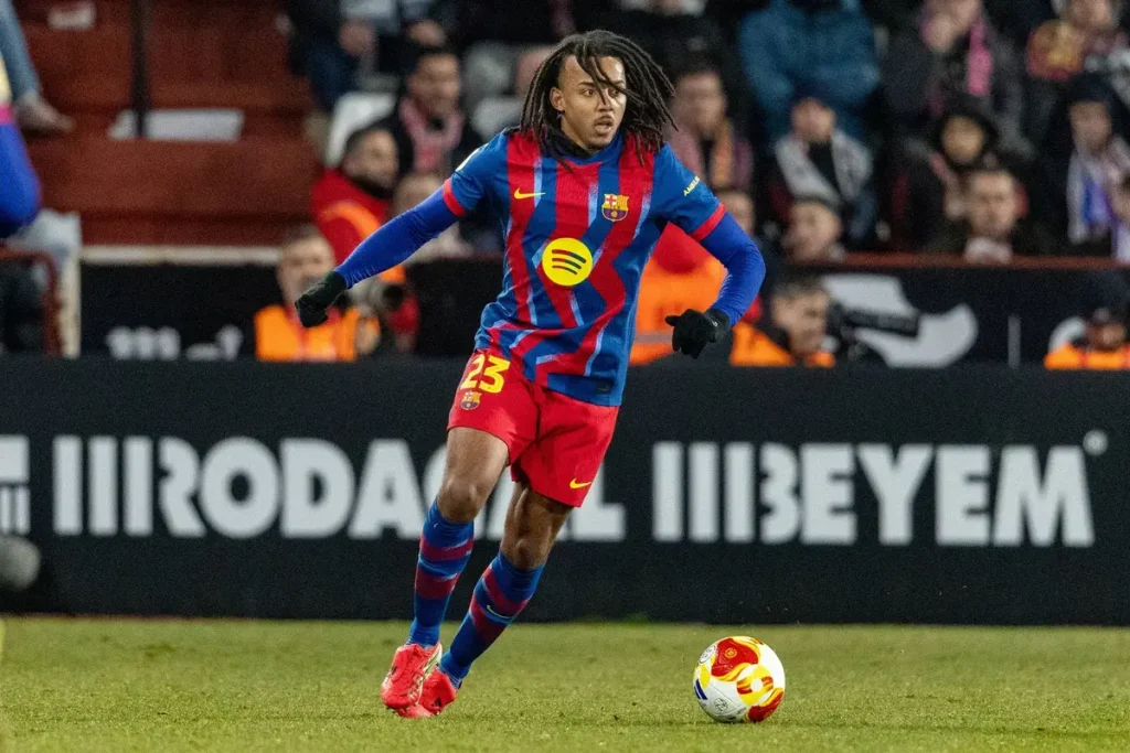 “Barcelona willing to sell French star for 80 million to Man Utd or Liverpool.”